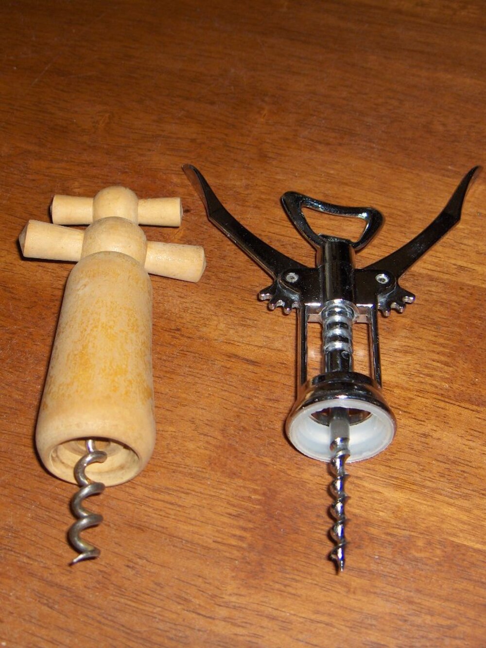 Wine bottle openers, lot of 2